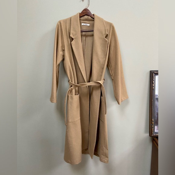 Ali Golden wool robe coat - Picture 2 of 10